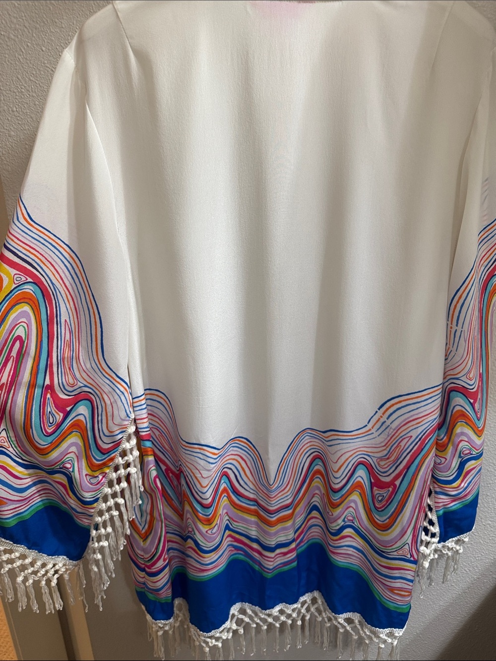 Lilly Pulitzer Cream topper with Multicolor Wave Border - Picture 6 of 12